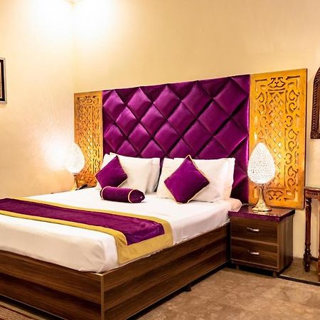 Rose Palace Hotel, Gulberg 拉合尔 外观 照片