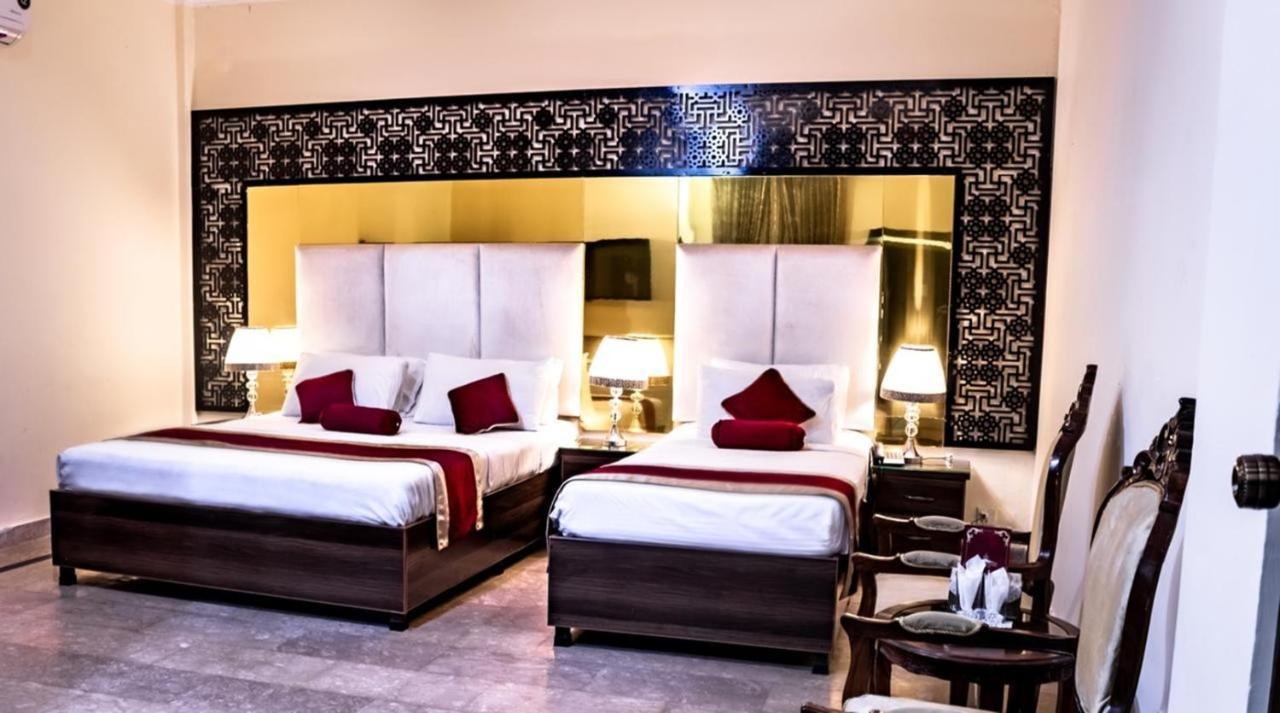 Rose Palace Hotel, Gulberg 拉合尔 外观 照片