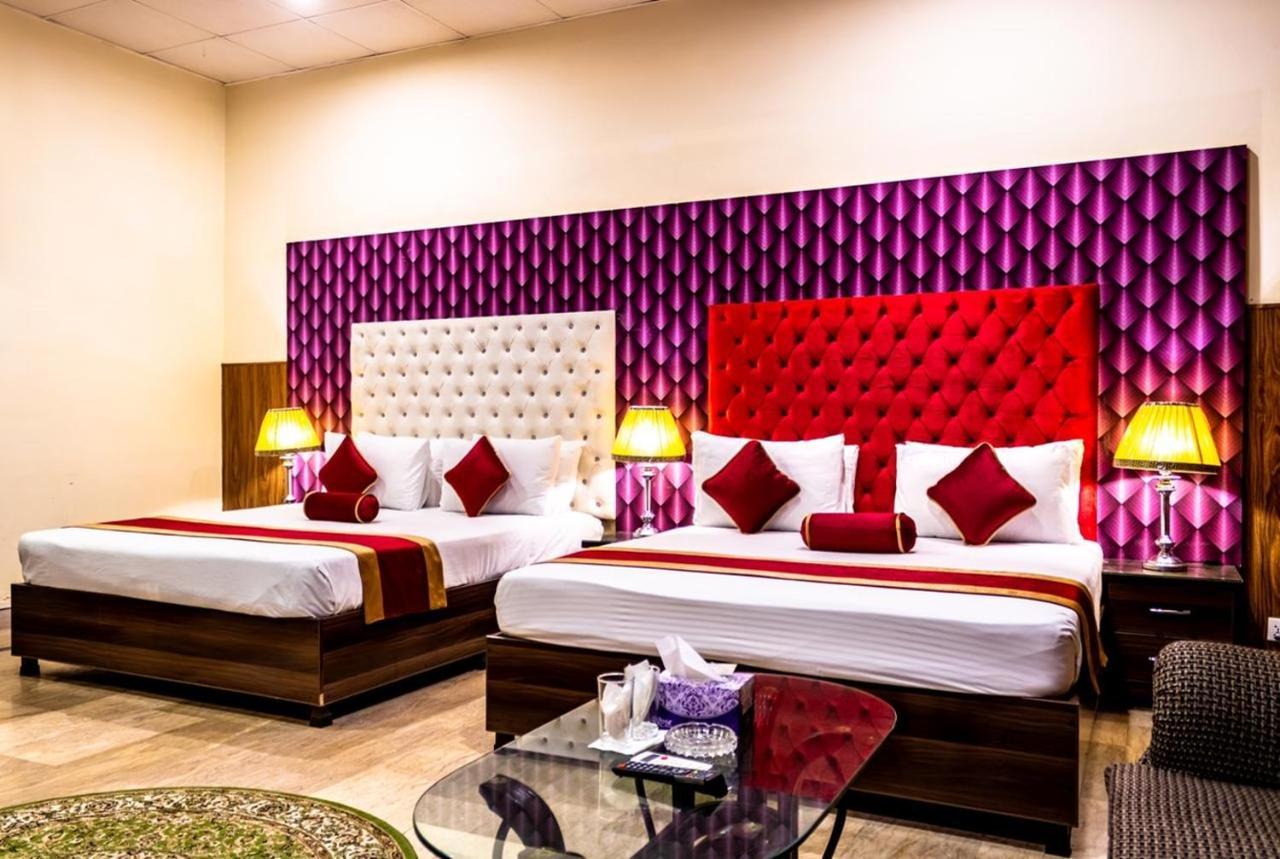 Rose Palace Hotel, Gulberg 拉合尔 外观 照片
