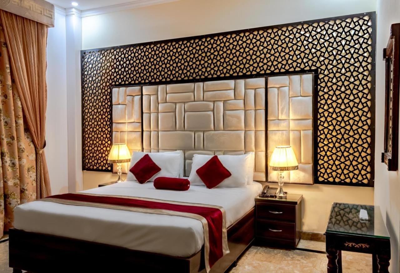 Rose Palace Hotel, Gulberg 拉合尔 外观 照片