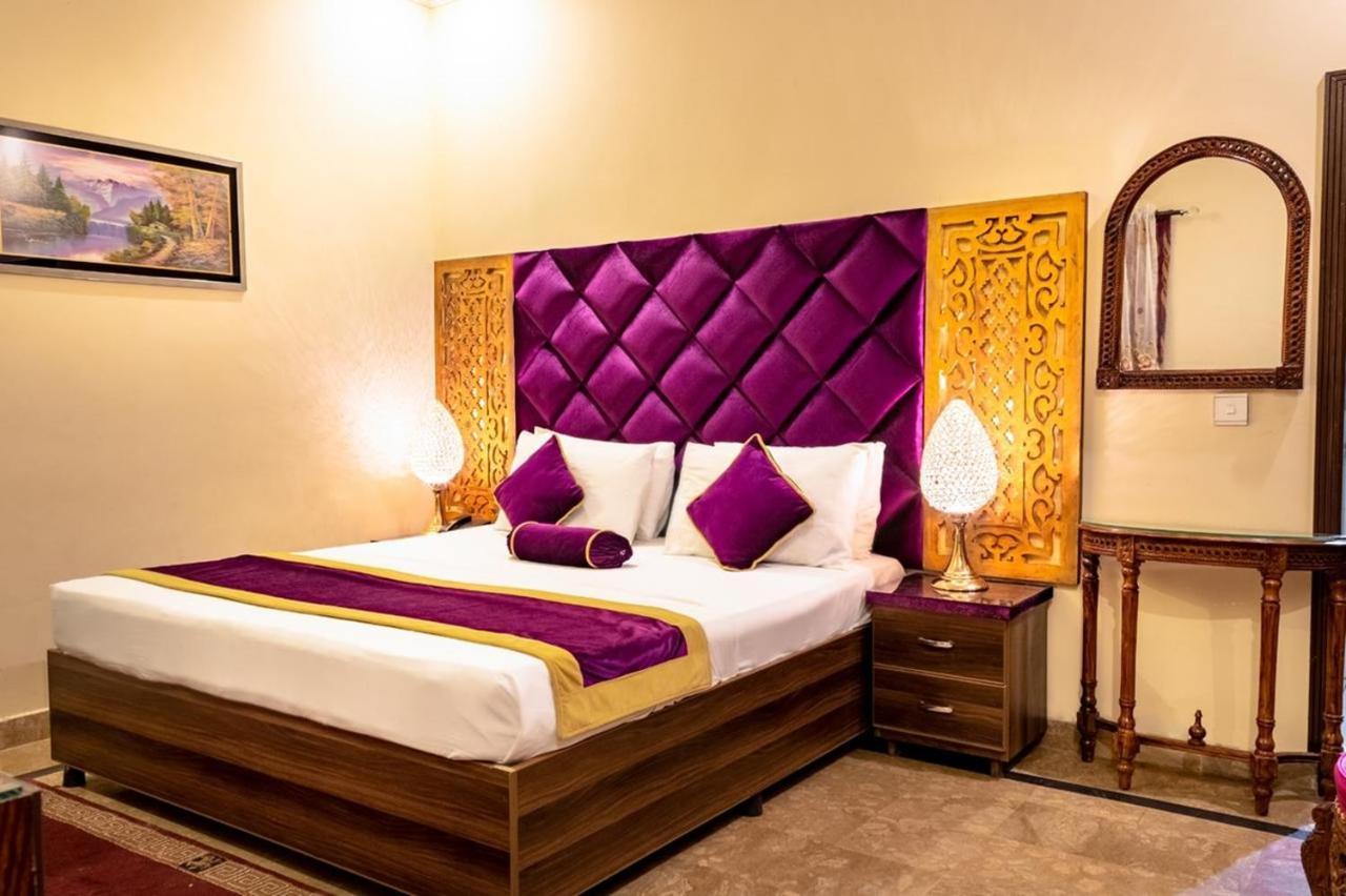 Rose Palace Hotel, Gulberg 拉合尔 外观 照片