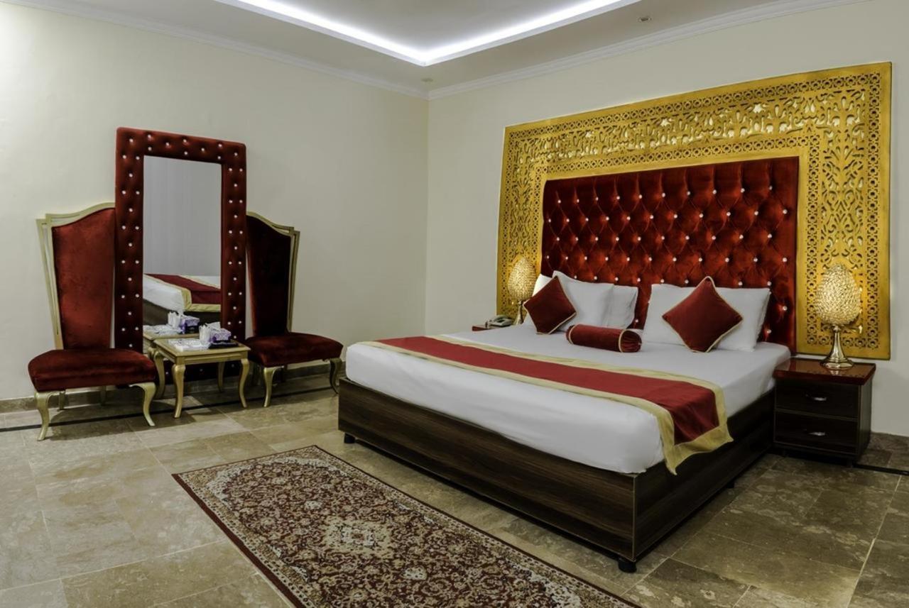 Rose Palace Hotel, Gulberg 拉合尔 外观 照片