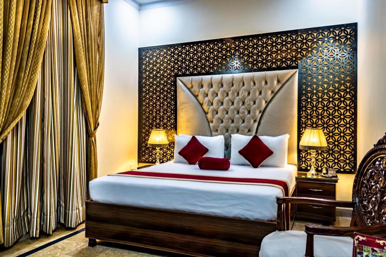 Rose Palace Hotel, Gulberg 拉合尔 外观 照片